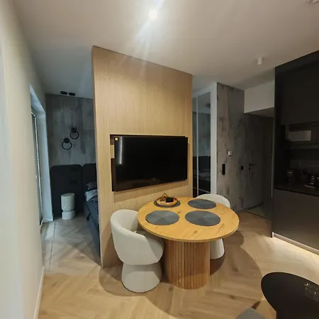Apartment 110 Grand Bulwar *